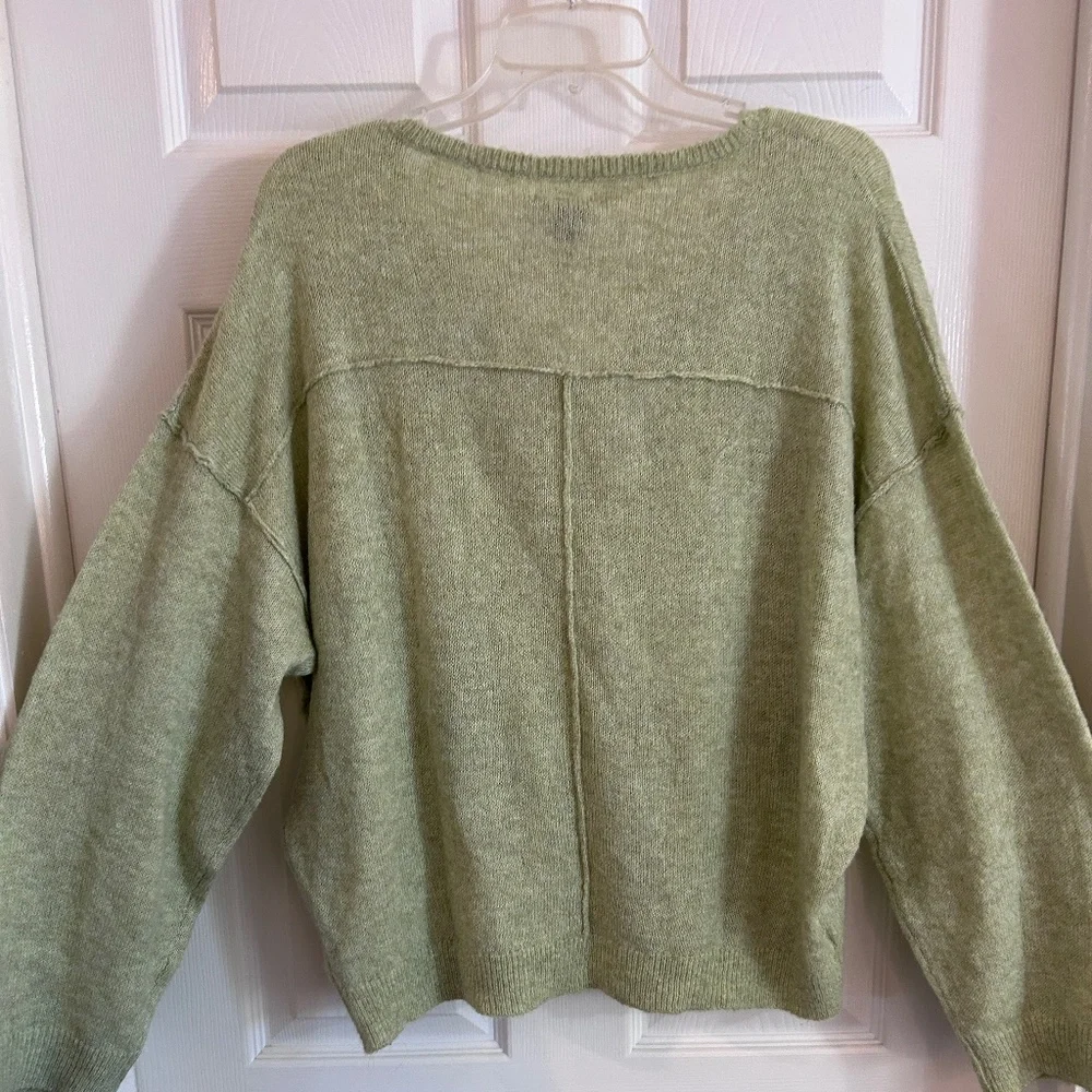 American Eagle Lightweight Sweater, Medium - Picture 2 of 5
